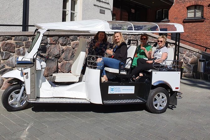 Private TukTuk guided Tour in Helsinki 2,5 hrs - Comfort in cold or wet weather