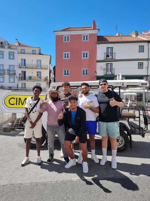 Private tuktuk Tour :Old Town Lisbon with hotel pick-up - Portas do Sol: Lisbon views above Alfama