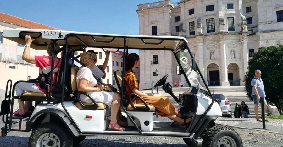 Private tuktuk Tour :Old Town Lisbon with hotel pick-up - What the guides add to the experience