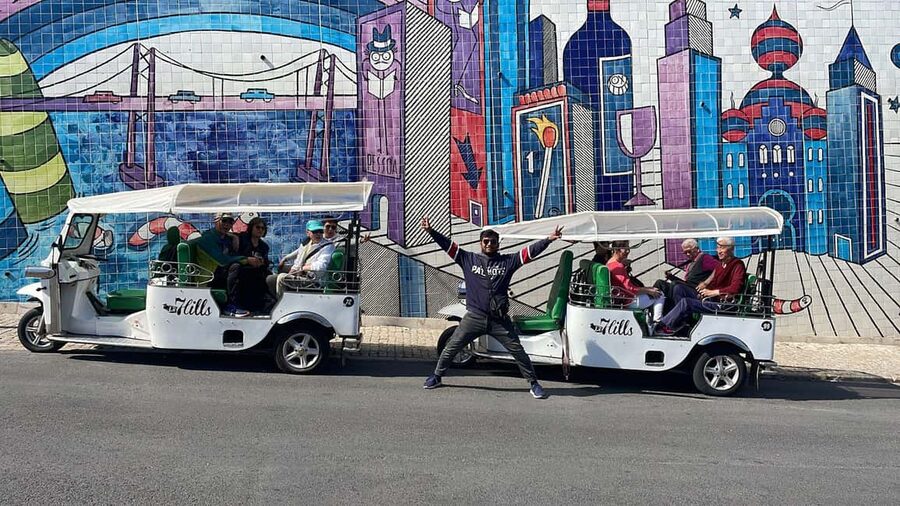 Private tuktuk Tour :Old Town Lisbon with hotel pick-up - Starting in Lisbon and climbing through the Old Town