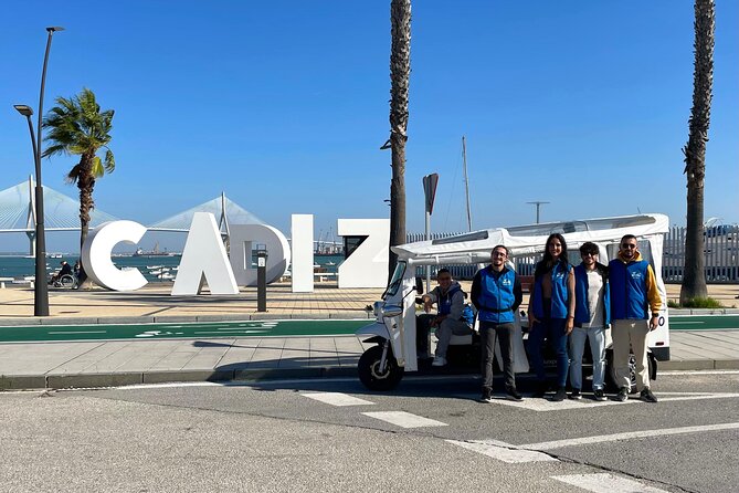 Private VIP Tour in Tuk Tuk Cadiz - Alameda Apodaca and Cádiz’s seafront character