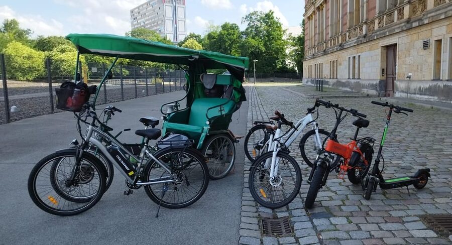 Promotion Berlin Rickshaw Shared Guide (Combo Vehicle Group) - Alexanderplatz to Berlin Cathedral