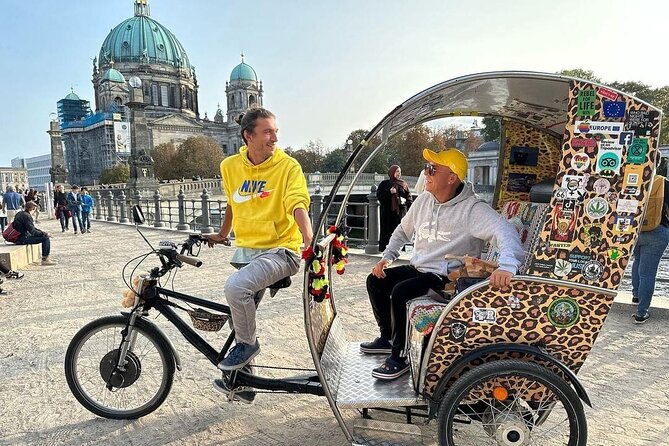 Rickshaw Sightseeing City Tours Berlin - Rikscha Tours - The Reichstag and the modern government quarter