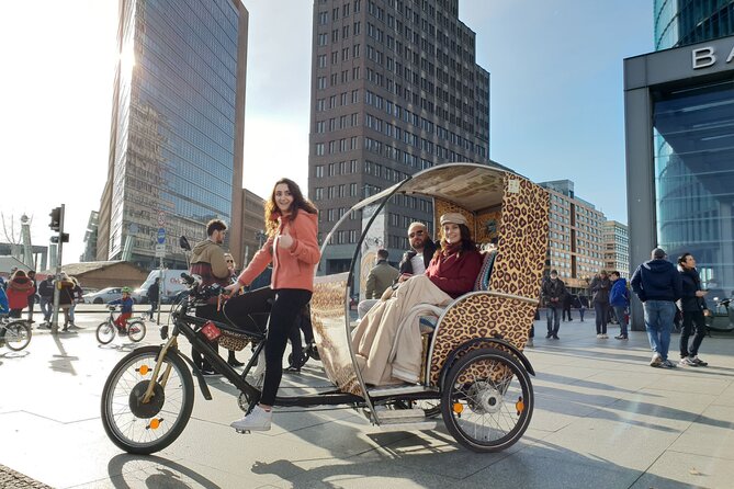 Rickshaw Sightseeing Tours Berlin - Highlights Berlin - Rickshaw city tour - A quiet way to get your Berlin bearings
