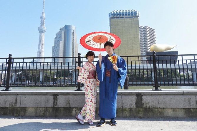 Ride a rickshaw wearing a kimono in Asakusa! Enjoy authentic traditional culture! - The rickshaw pickup and 12-minute ride