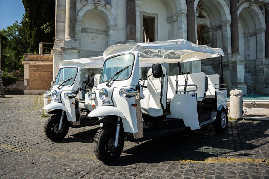 Rome: 2-Hour Vip Tuk-tuk tour with Hotel Pickup and Prosecco - The Colosseum: a fast look at ancient Rome