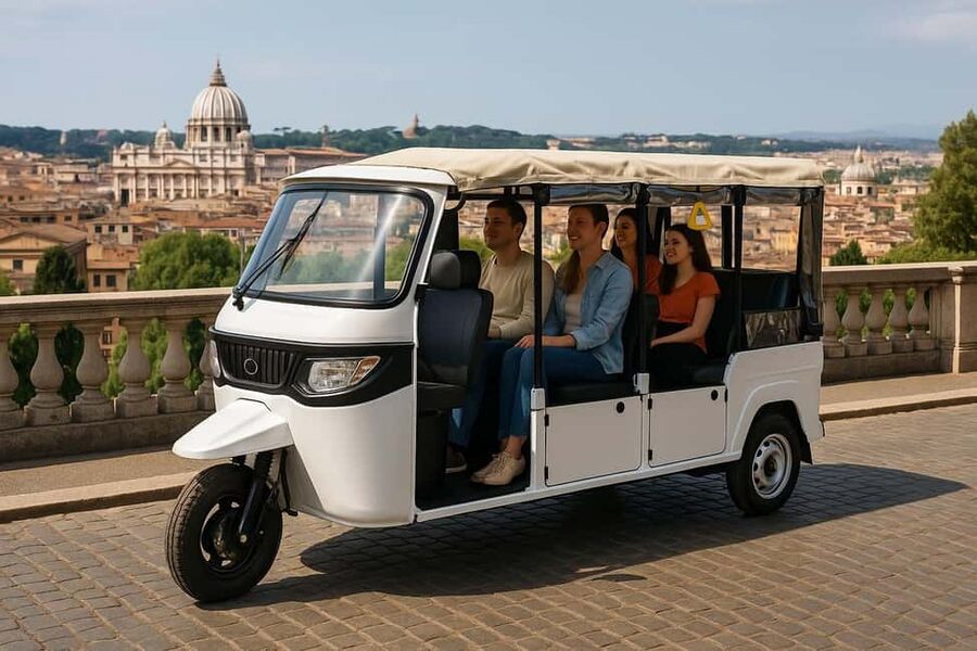 Rome: Electric Tuk Tuk (night) withphotography services - Route one: the classic Rome highlights