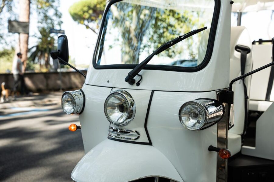 Rome: Private Tuk Tuk Tour with Hotel Pickup and Prosecco - Orange Garden and the Aventine view