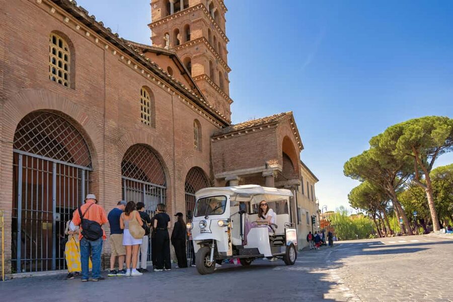 Rome: Tuk-Tuk Guided Tour in Rome City Center - Why a tuk tuk works well in Rome