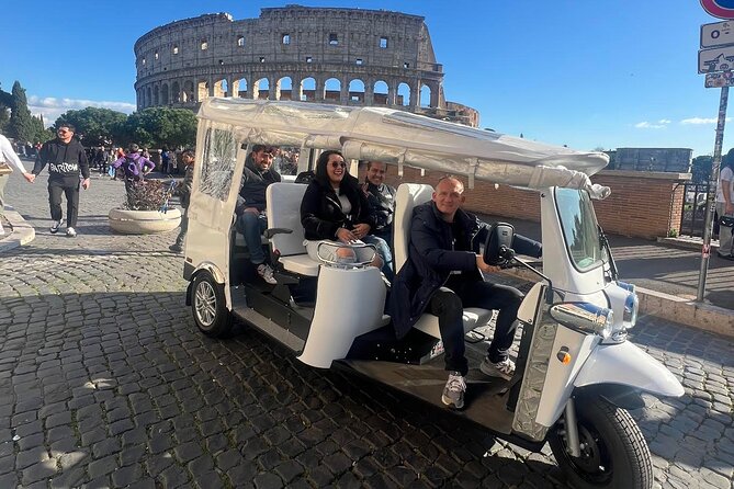 Rome:Tuk-Tuk Private Tour of the City Center - Capitoline Hill and Piazza Venezia