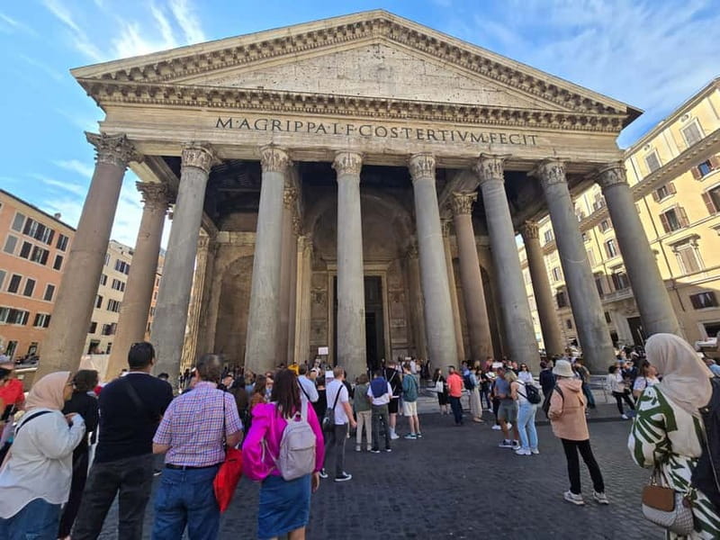 Rome: Tuk Tuk Tour of the Rome City Center - What the guides add to the ride