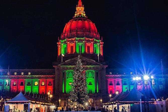 San Francisco Holiday Season Private Tour - Lucky Tuk Tuk - Union Square’s enormous holiday tree, seen from the road