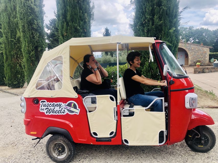 San Gimignano: Chianti Hills Tuk-Tuk Tour for 2 - The guide can make or break the experience