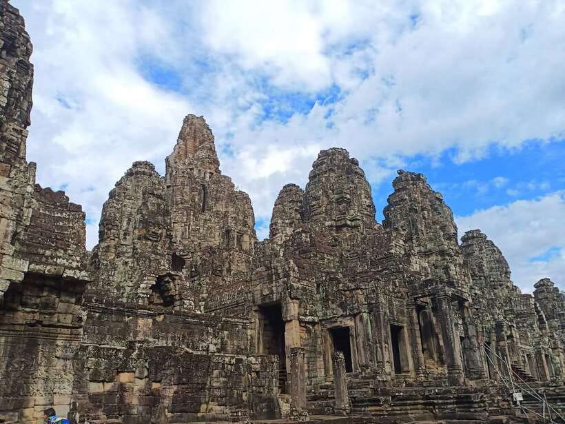 Siem Reap: Angkor Wat Private Tour by Tuk-Tuk - Bayon’s stone faces and quiet details