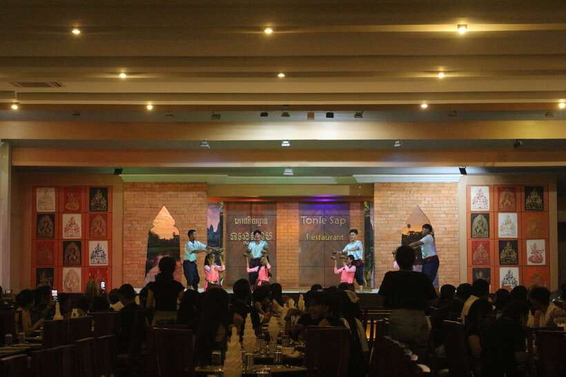 Siem Reap: Apsara Dance Show & Dinner with Tuk-Tuk Transfers - Who will enjoy this evening most?