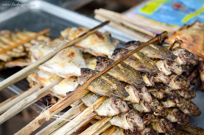 Siem Reap Evening Street foods Tours by Tuk Tuk - Stop three: more Khmer food along the street