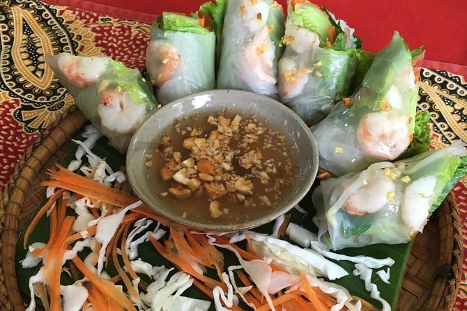 Siem Reap Evening Street foods Tours by Tuk Tuk - Guides, group size, and the human side of the tour