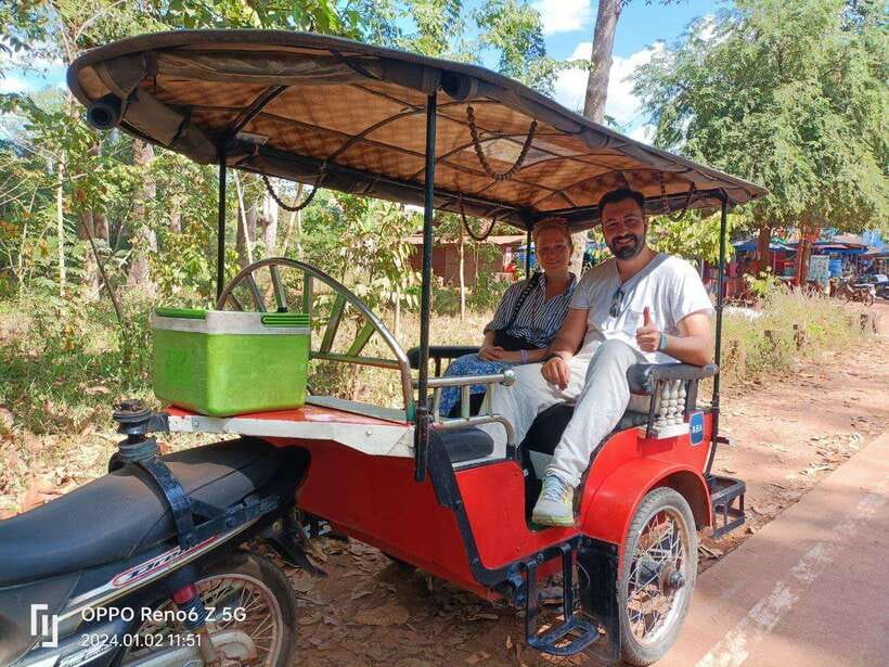 Siem Reap: Grand Circle Temples Tour With Private Tuk-Tuk - East Mebon brings a strong change in setting