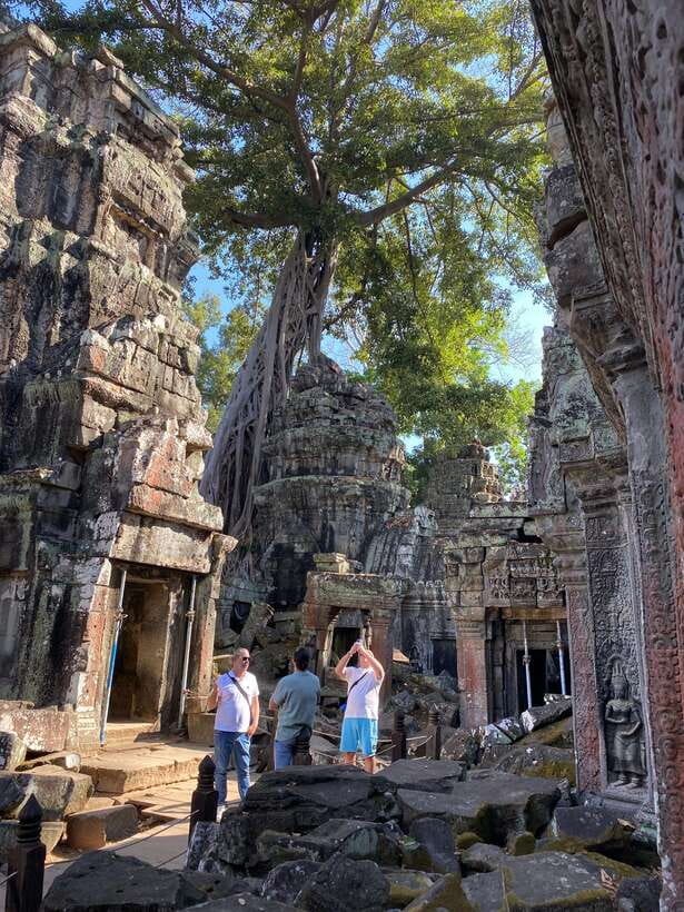 Siem Reap: Personalized Angkor Wat Sunrise/Set by TukTuk/Car - Heat, Clothing, and Physical Effort