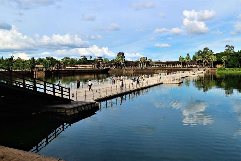 Siem Reap: Personalized Angkor Wat Sunrise/Set by TukTuk/Car - Who Should Book This Experience
