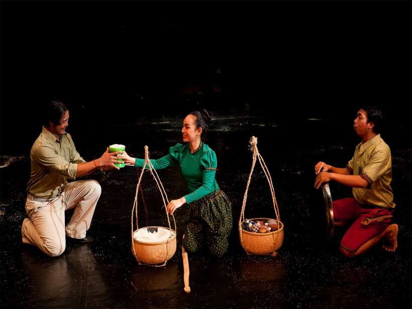 Siem Reap: Phare, Cambodian Circus with Tuk-Tuk Transfers - Who will enjoy this evening most?