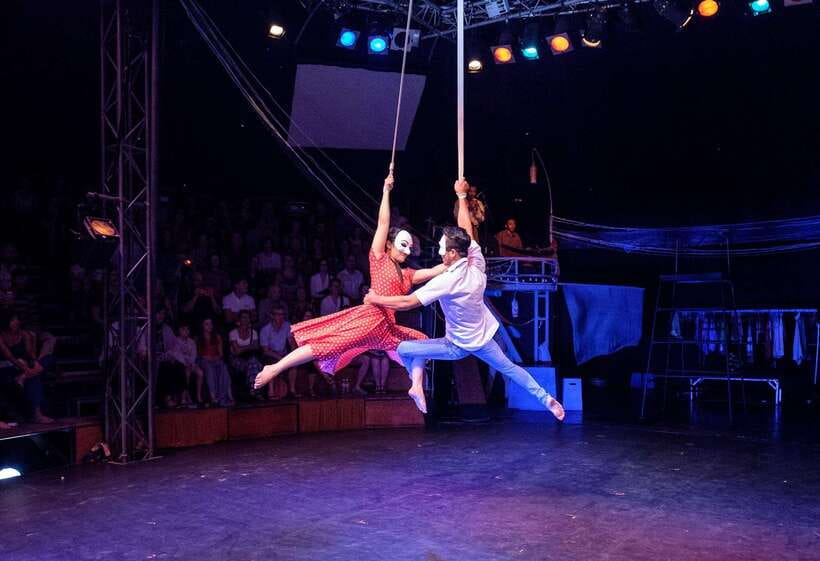 Siem Reap: Phare Circus Ticket with Tuk Tuk Transfer - Arriving at Phare Circus
