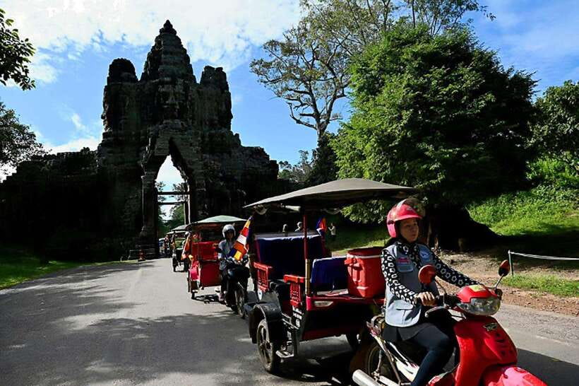 Siem Reap : Private Tuk-Tuk Tour of the Magnificent Temples. - Ta Keo, an unfinished mountain of stone
