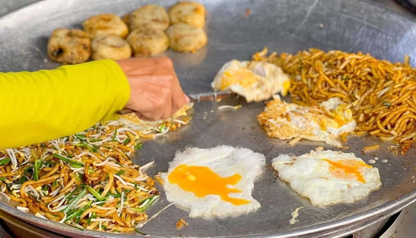 Siem Reap: Street Food Experience by Tuk-Tuk - Who should book this evening