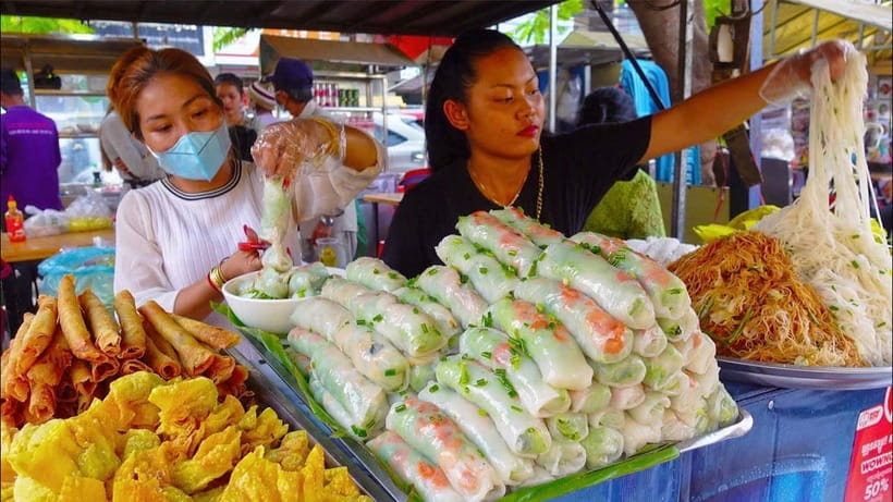 Siem Reap Street Foods Tour by Tuk Tuk with Personal Guide - Local food and night market Siem Reap