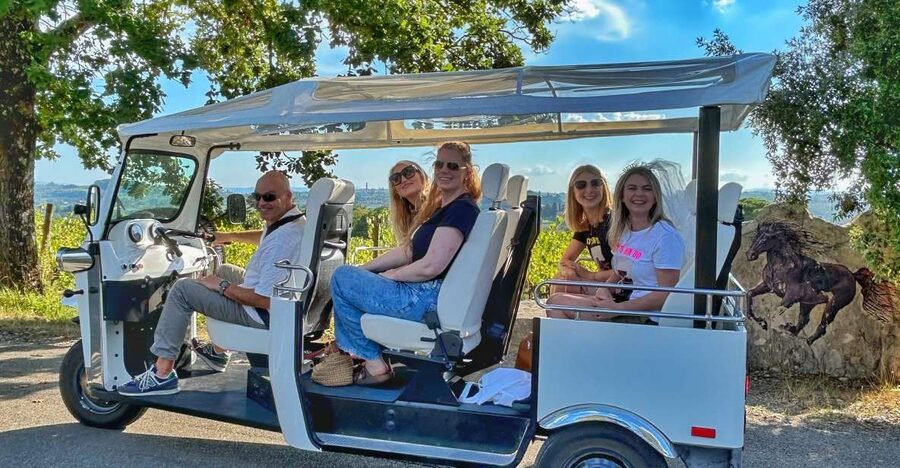 Siena: Tuk Tuk Tour with Wine Tasting - The 40-Minute Ride Into the Chianti Hills