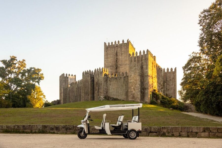 Sightseeing Tours by Electric Tuk-Tuk in Guimarães - Ninety minutes across Guimarães