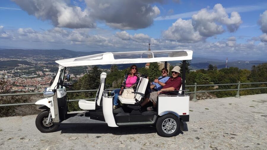 Sightseeing Tours by Electric Tuk-Tuk in Guimarães - Two hours to Penha Sanctuary and Pio viewpoint