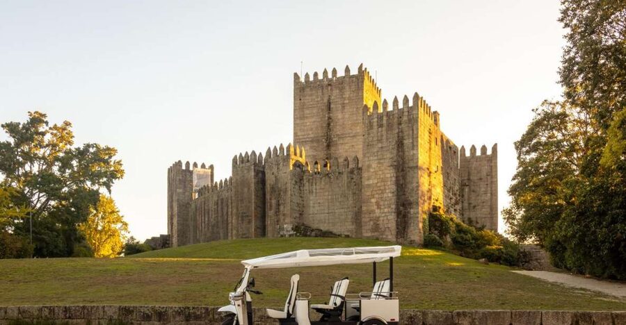 Sightseeing Tours by Electric Tuk-Tuk in Guimarães - The guides make the difference