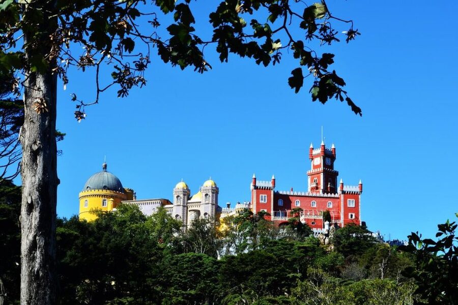 Sintra:1 hour tuk tuk experience to Pena Palace(3 monuments) - Chalet Biester and the forested road