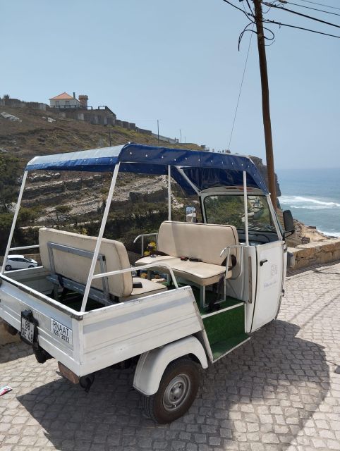 Sintra:1 hour tuk tuk experience to Pena Palace(3 monuments) - The guide can make the short format work