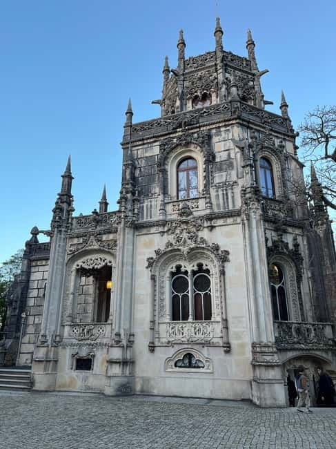 Sintra: 2-Hour Guided Tuk-Tuk Tour - Pena Palace and the high views