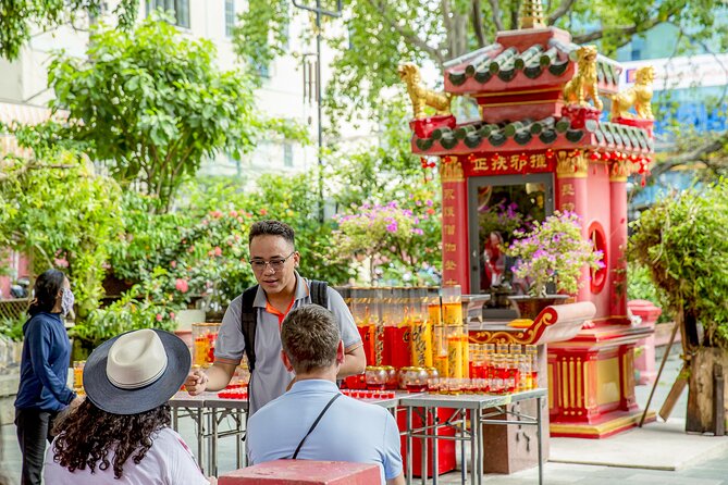 Small-group Saigon City Tour: 1-day Must-See Icons & Cyclo Ride - French colonial details at the Central Post Office