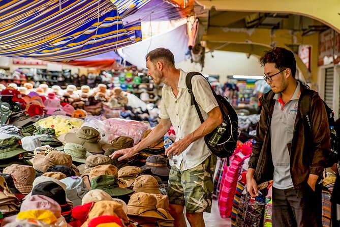 Small-group Saigon City Tour: 3-Hour Cyclo Ride to Hidden Stories - The guides shape the quality of the tour