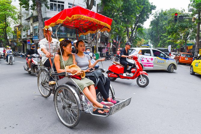 Small-Group Street Food Cyclo Tour of Hanoi Old Quarter - Why the guide makes or breaks the experience