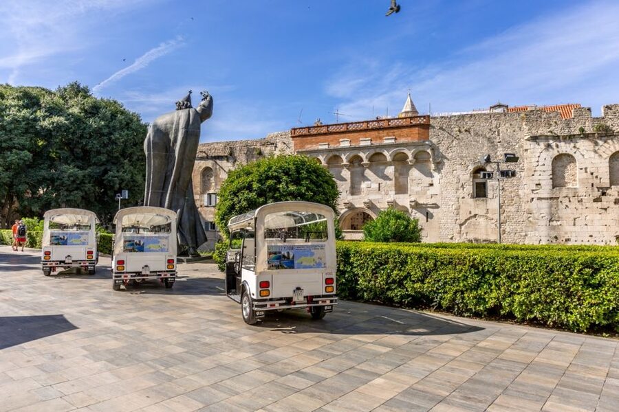 Split: City Highlights Electric Tuk-Tuk Tour - Starting near the fountain and Bacvice Beach