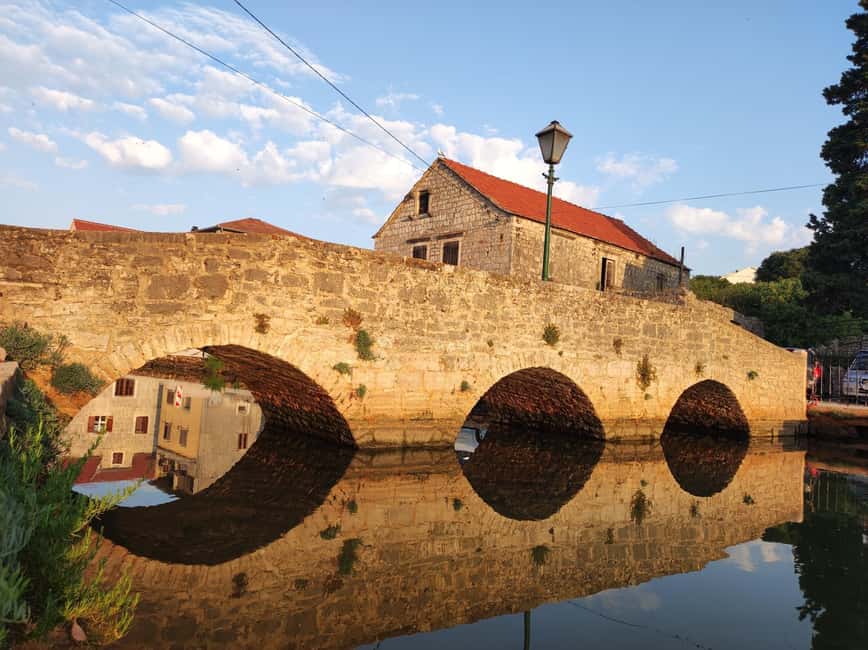 Stari Grad: Private Tuk-Tuk tour with Wine tasting - Who Should Book This Hvar Experience?