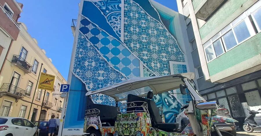 Street Art Lisbon: Tuk Tuk Tour - Senhora do Monte for the big view