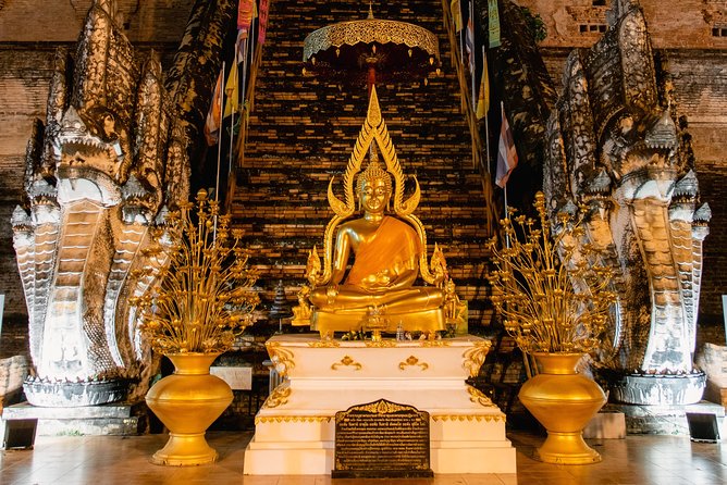 Sunlight or Moonlight: Chiang Mai City Tuk Tuk Tour - Wat Lok Moli and Lanna design