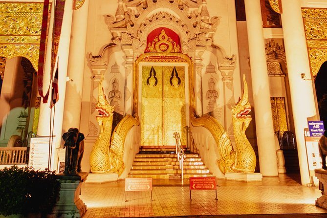 Sunlight or Moonlight: Chiang Mai City Tuk Tuk Tour - What the tuk-tuk adds to the experience