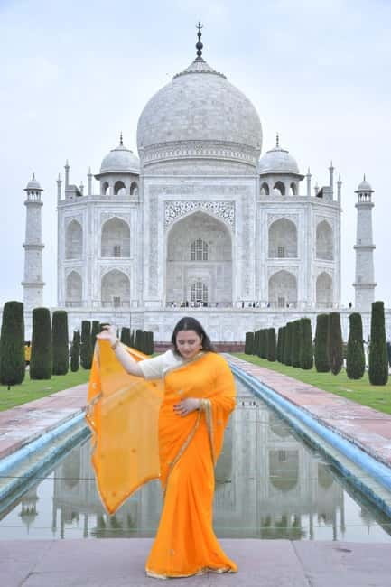Sunrise Taj Mahal, Agra Fort & Mehtab Bagh Tour by Tuk Tuk - Starting before sunrise at the Taj Mahal