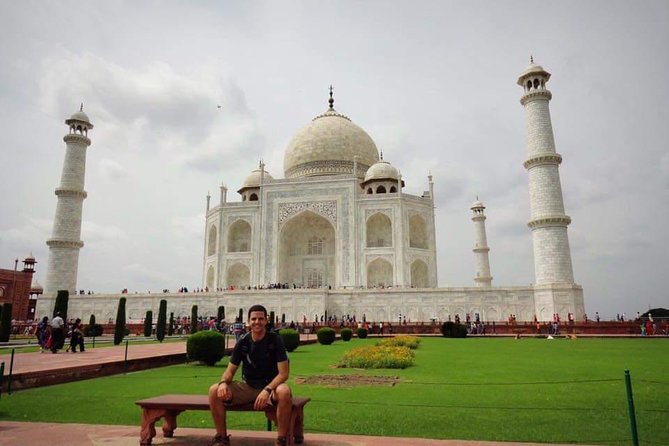 Taj Mahal And Agra Fort Private Sunrise Full Day Tour by Tuk-Tuk - Agra Fort and the Mughal court