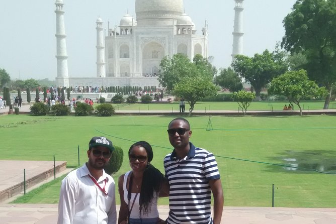 Taj Mahal Sunrise View With Tuk-Tuk - The Indian lunch stop