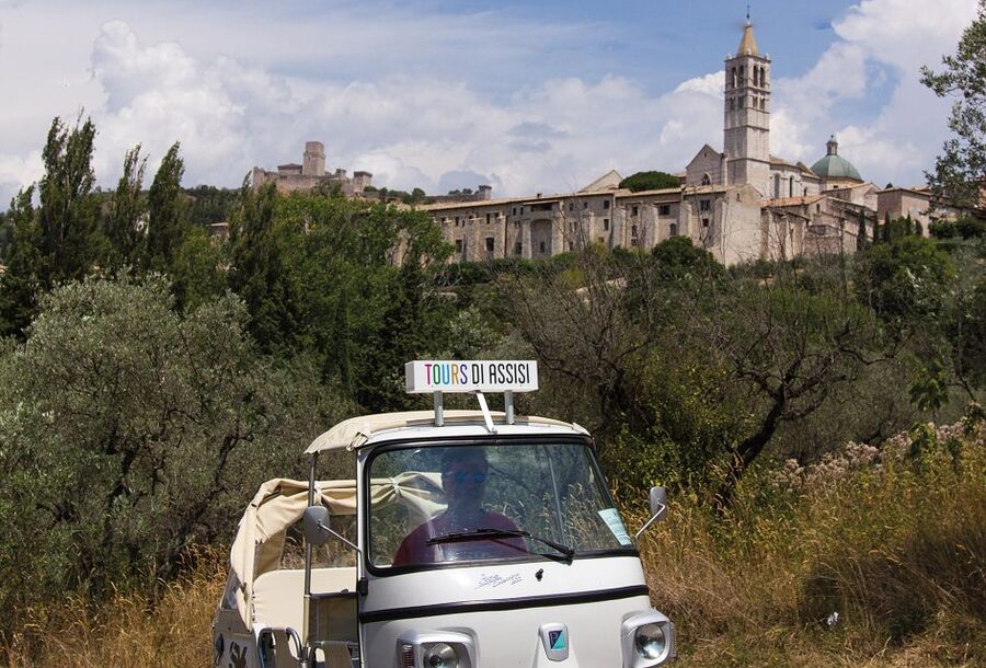 The Life of Saint Francis Tour by Tuk Tuk: English & Spanish - Santa Maria degli Angeli and the Porziuncola