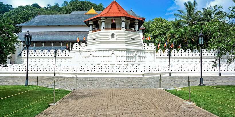 Three Temples Loop In Kandy Day Tour By Tuk Tuk - Embekka Devalaya And Its Wooden Masterpieces
