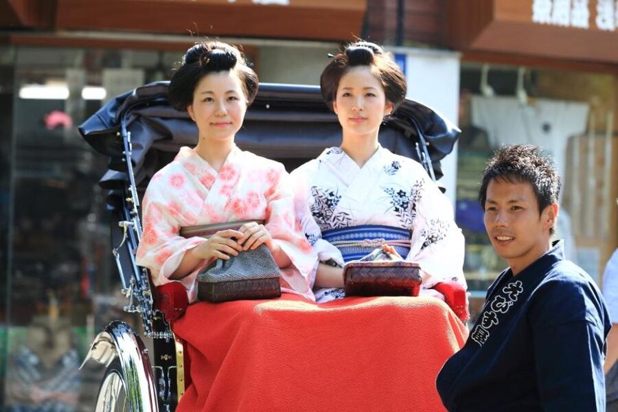 Tokyo: Asakusa Sightseeing Tour by Rickshaw - From Asakusa Station to the Temple District